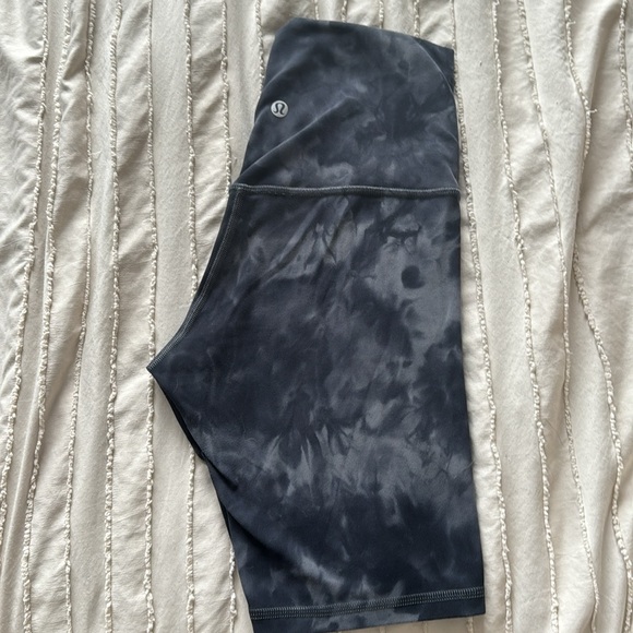 Lululemon align bike shorts - Picture 3 of 3